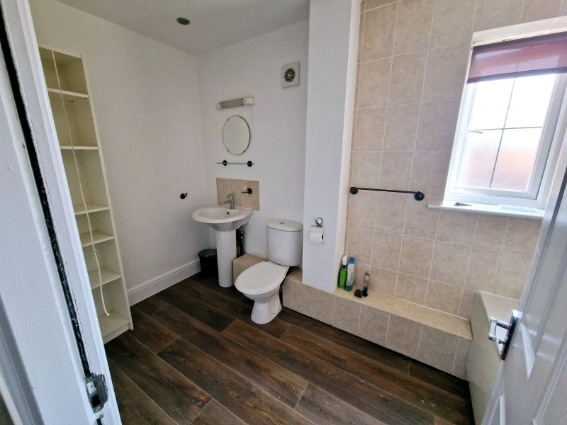3 Bedroom - Flat 7,  Bawas place - Alfreton Road - Thumbnail 18